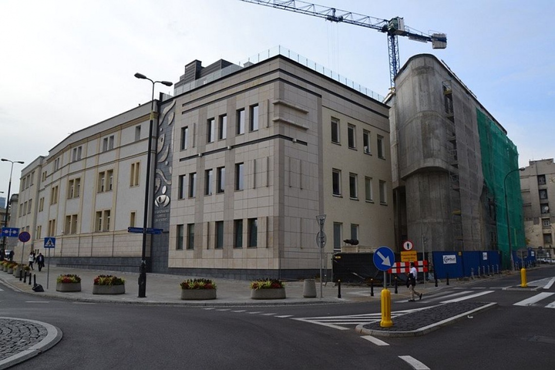 Budowa budynku C szpitala od strony ul. Świętokrzyskiej, fot. UM Warszawa Warszawski Szpital dla Dzieci z aktem erekcyjnym