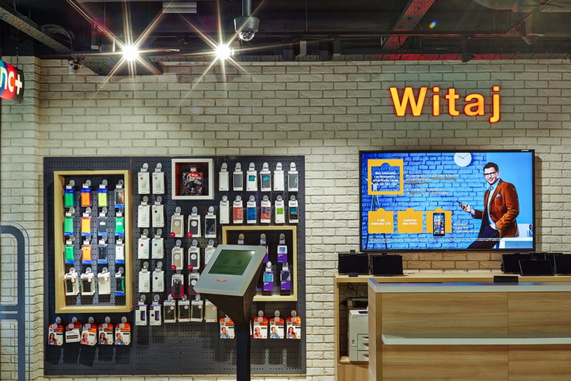 Smart Store Orange w Warszawie przy ul. Pańskiej W Smart Store Orange wydrukujesz etui do telefonu na drukarce 3D