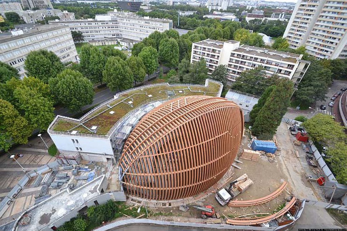 Katedra w Creteil, AS Architecture-Studio Nowoczesny kościół - jak dwie złączone muszle - to projekt AS Architecture-Studio