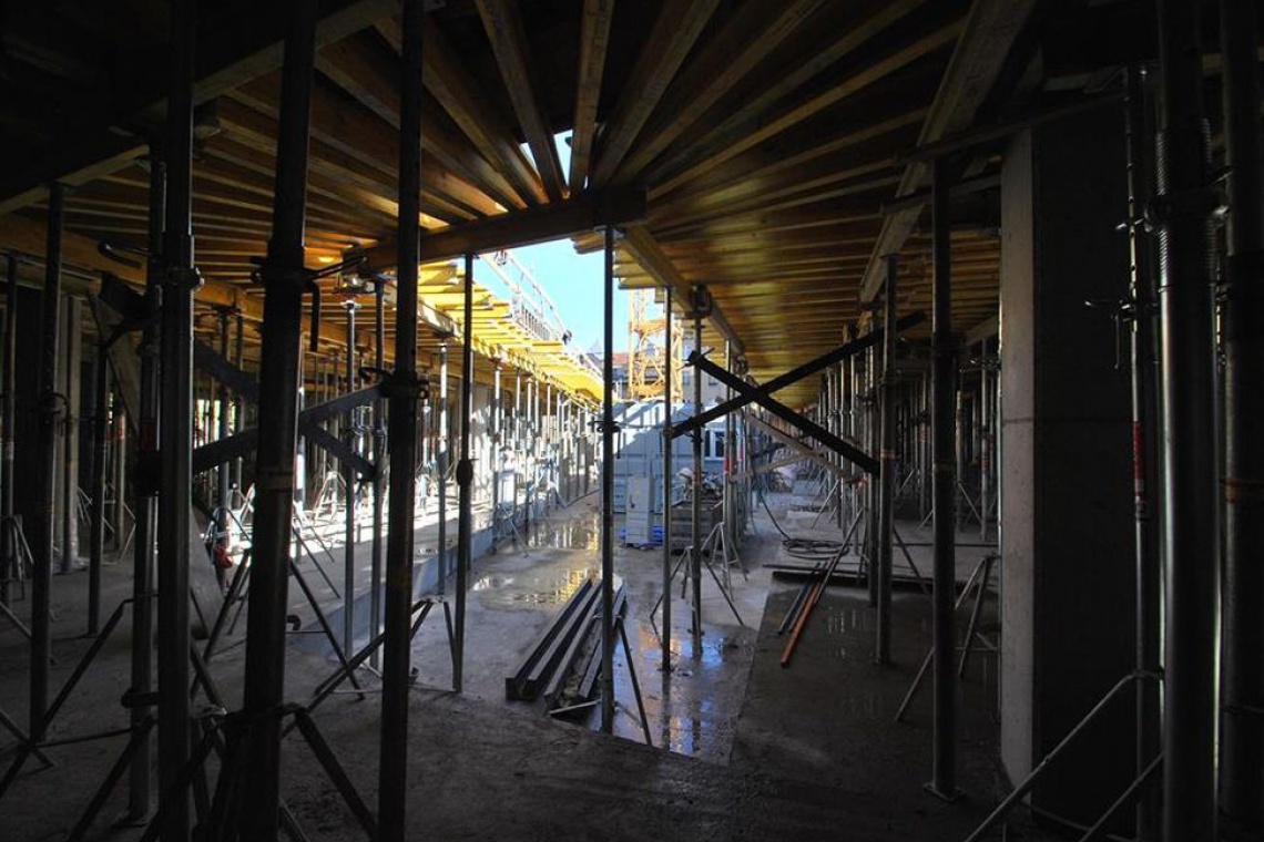 Trwa budowa biurowca przy ul. Za Bramką w Poznaniu, fot. Ultra Architects Tak powstaje biurowa perełka od Ultra Architects