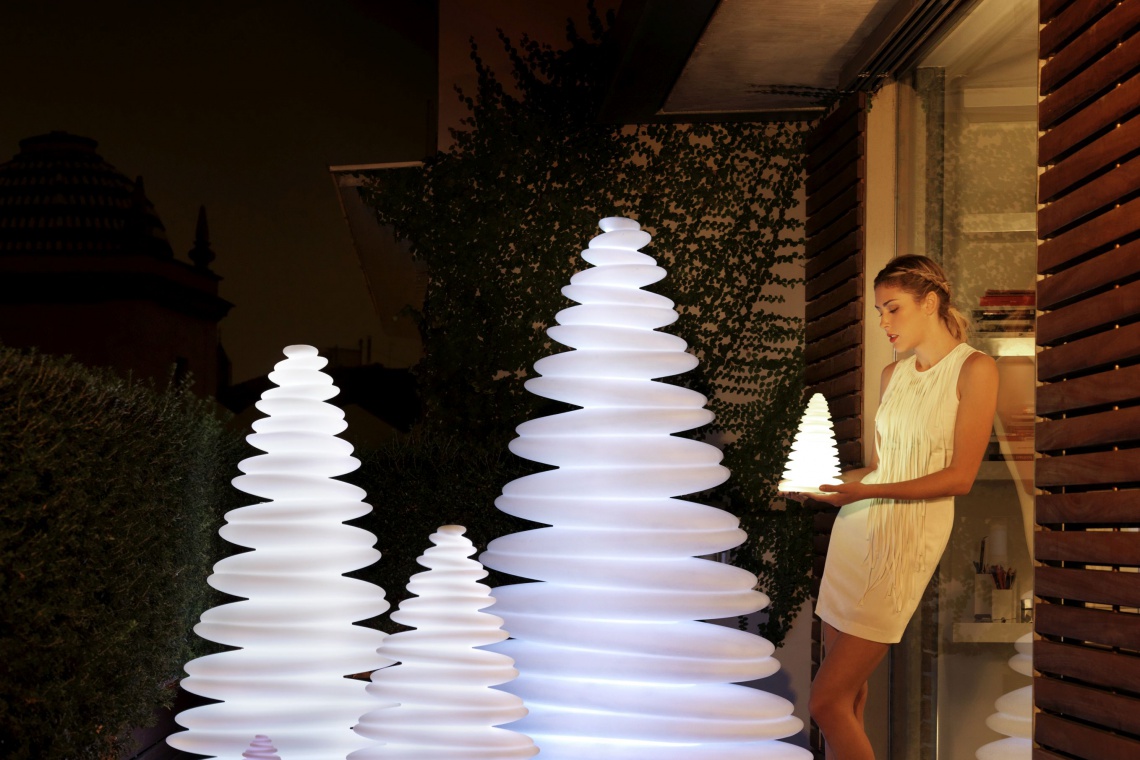 fot. Chrismy, Vondom Nietypowa lampa Chrismy - w kształcie choinki
