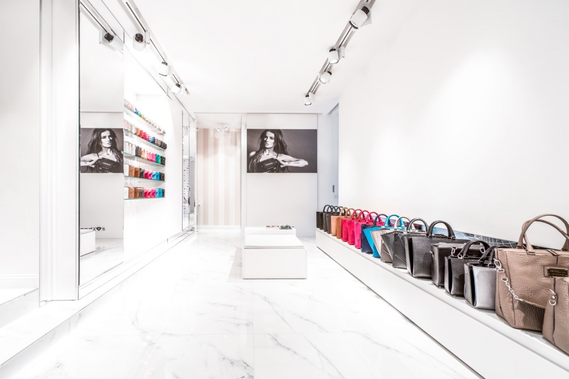 Showroom projektantki torebek Sabriny Pilewicz, fot. Strużycka Photo Elegancko i luksusowo. Taki jest showroom dla... torebek