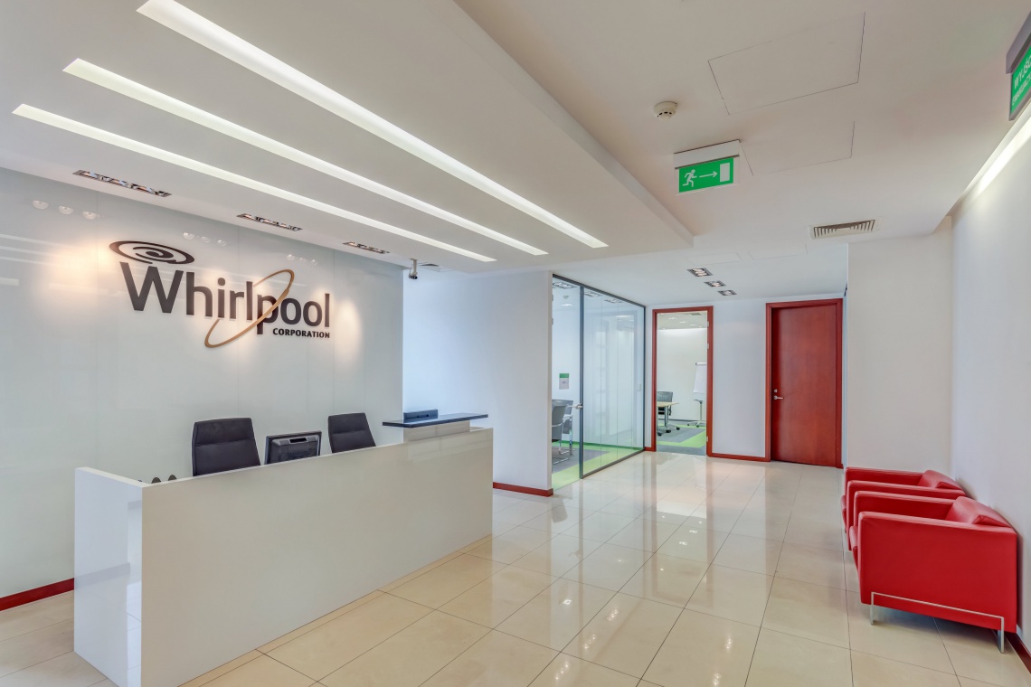 Whirlpool – projekt realizowany we współpracy z Trzop Architekci (architekt w zespole wykonawcy Tétris) System Design&Build w adaptacji wnętrz - ukłon w stronę architekta