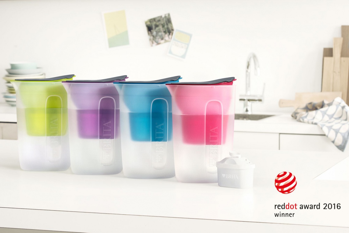 Dzbanek filtrujący BRITA fill&enjoy Fun z prestiżową nagrodą Red Dot Award Product Design 2016, fot. materiały prasowe Nietuzinkowy dzbanek o śmiałej kolorystyce z oskarem designu
