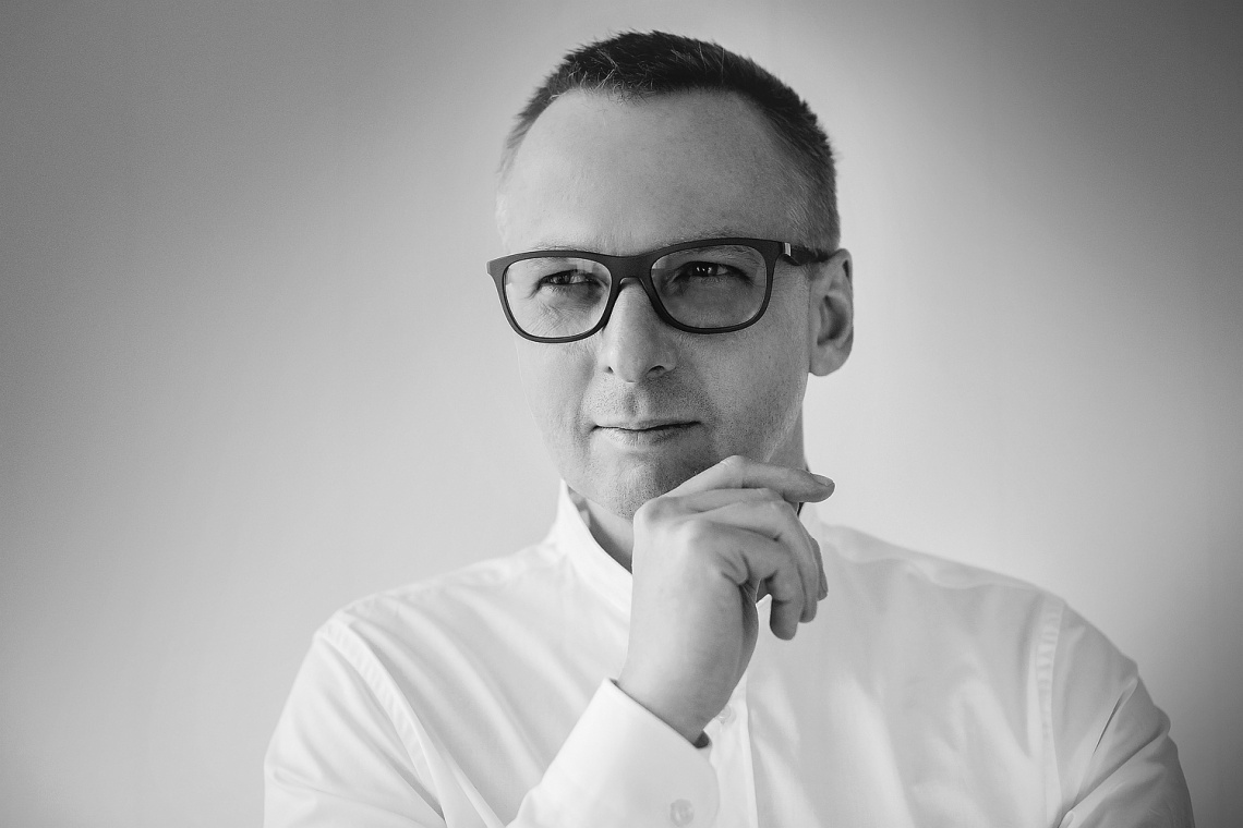 Marcin Jędrzak Marcin Jędrzak zaprojektował nowe produkty do łazienek
