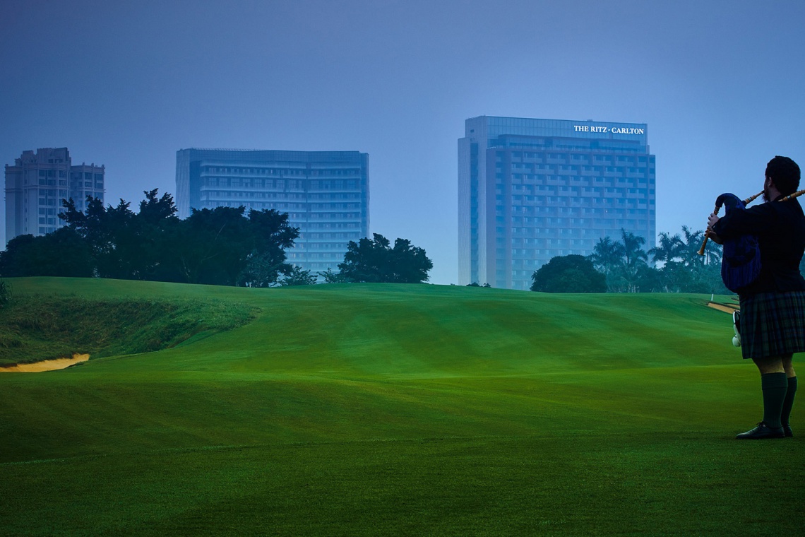 fot. Ritz Carlton Z widokiem na... pole golfowe. Niezwykły projekt hotelu