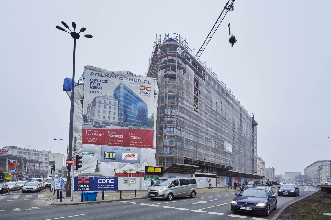 fot. materiały prasowe Biurowiec Polna Corner w Warszawie na półmetku. To projekt B'ART