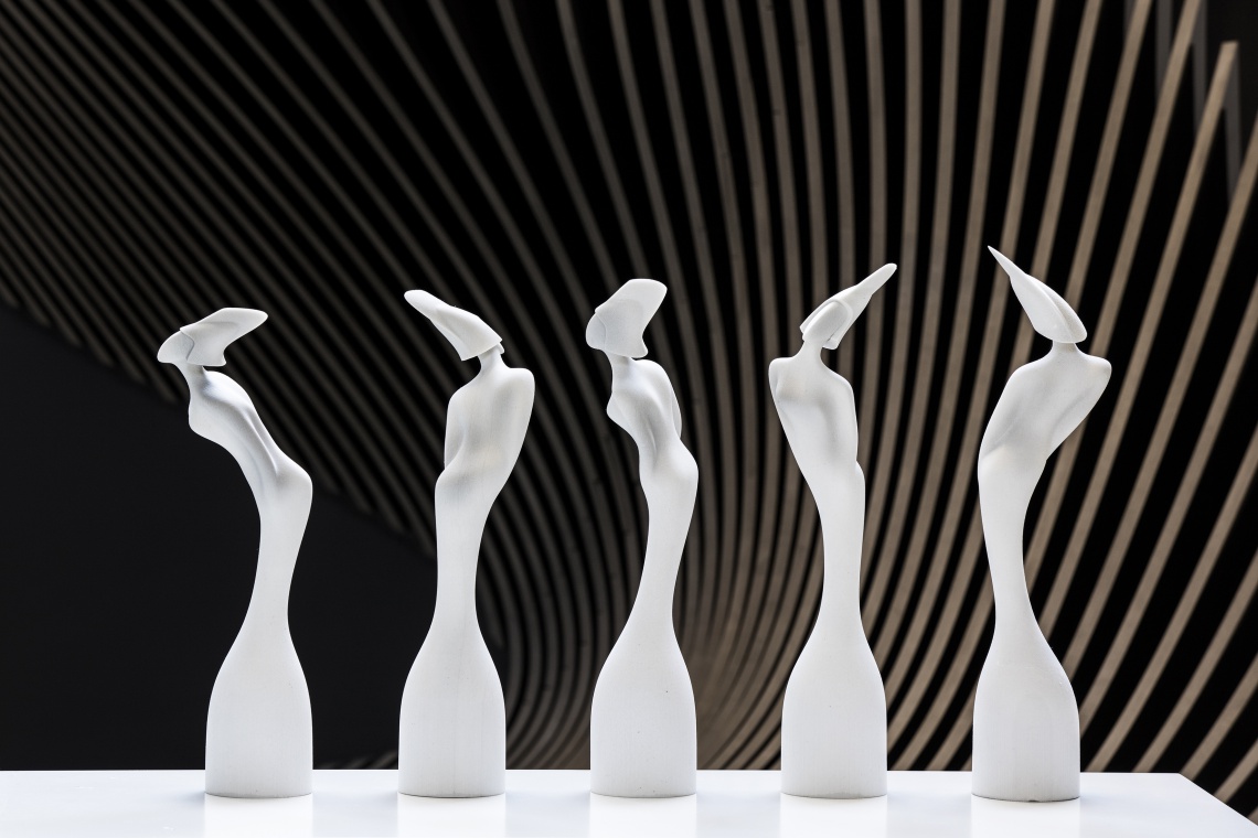 Brit Awards 2017 za nami. Niezwykłe statuetki od Zahy Hadid fot. Luke Hayes / mat. prasowe Zaha Hadid Brit Awards 2017 za nami. Niezwykłe statuetki od Zahy Hadid
