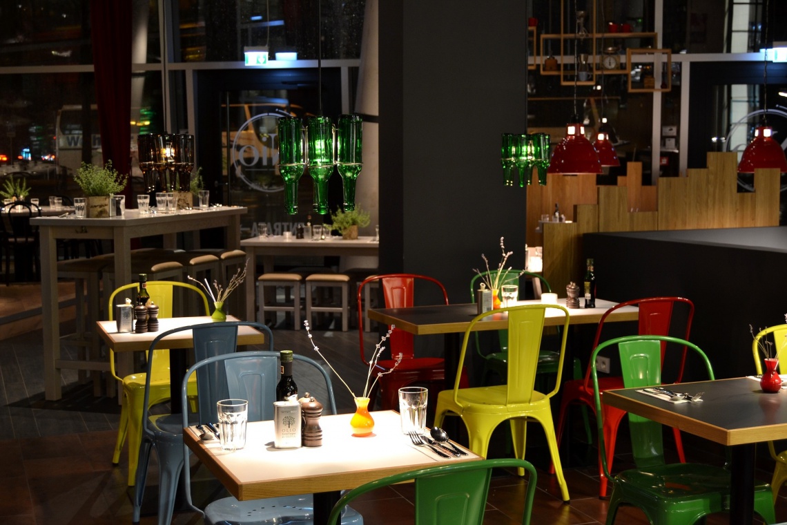 fot. pixabay.com Jakie kolory wpływają na pobudzenie apetytu oraz lepszy nastrój gości w restauracji?