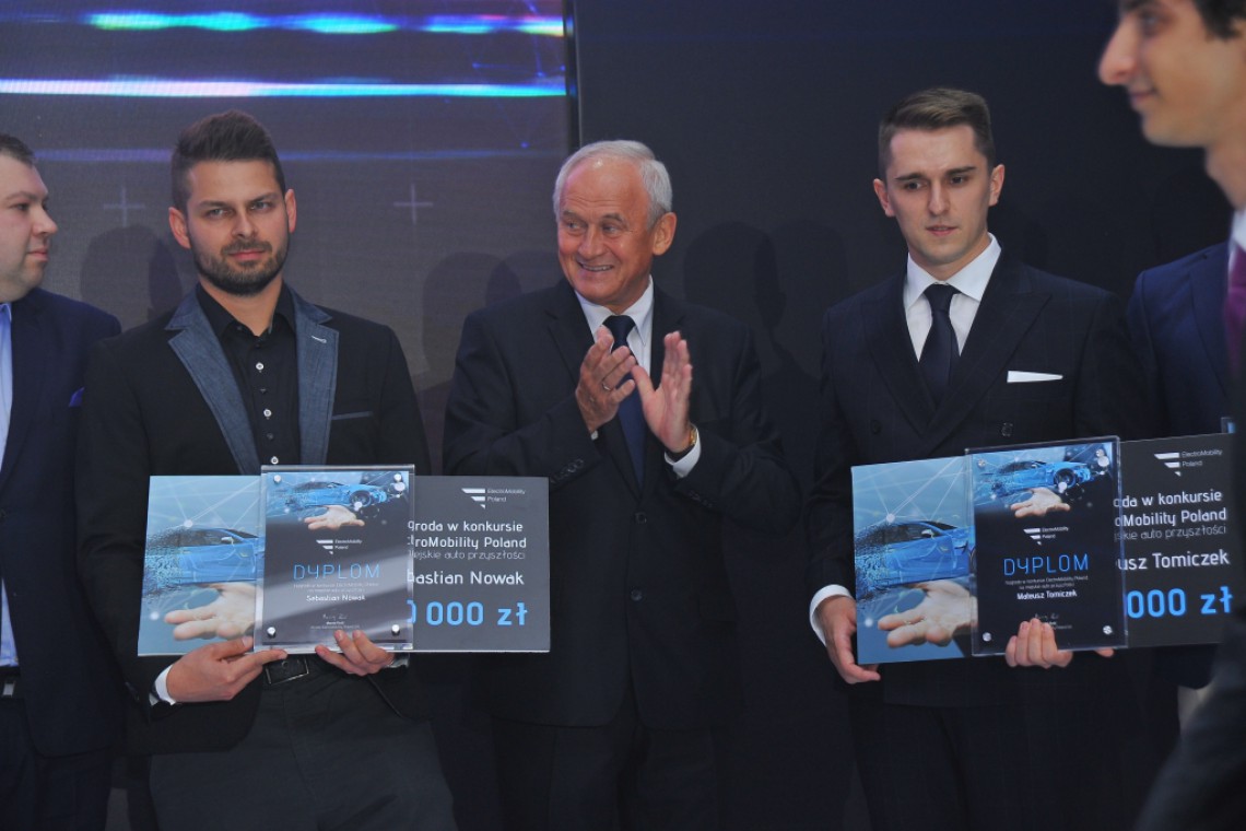 fot. ElectroMobility Poland Czterech laureatów konkursu na koncepcję polskiego samochodu na prąd