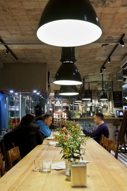 Restauracja Aioli, fot. i projekt wnętrz A+D (1).jpg Aioli - jedna z najpopularniejszych restauracji w Warszawie wg projektu A+D