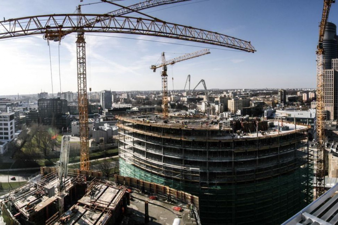 Warsaw Spire w budowie, fot. Ghelamco Warsaw Spire przyspiesza - powstaje pierwsza elewacja