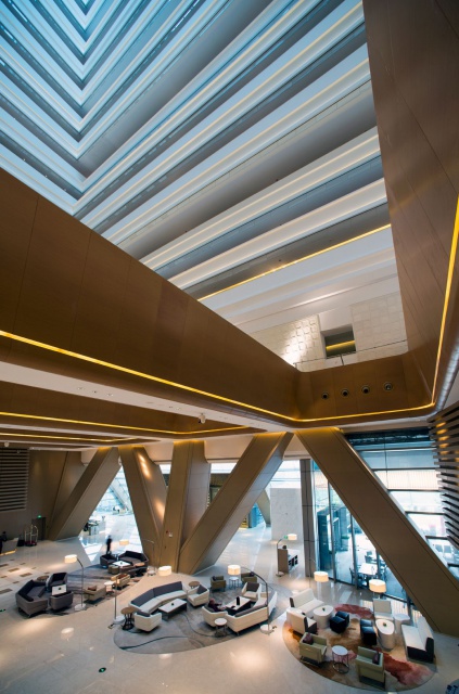 Nanfung Complex, fot. A'Design Award Bryła Nanfung Complex złożona z poziomych, szklanych plastrów