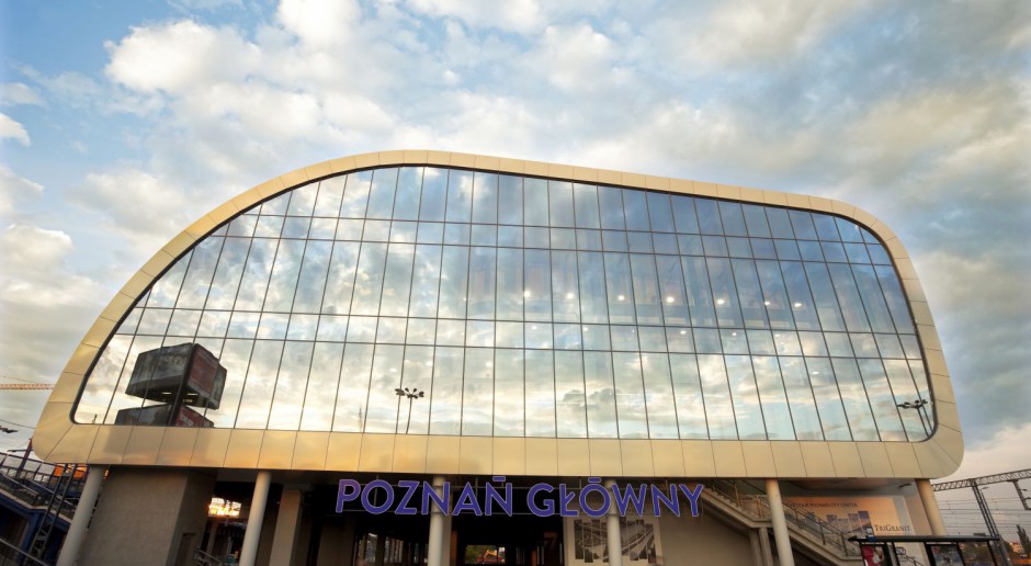Dworzec Poznań Główny - oświetlenie robi wrażenie