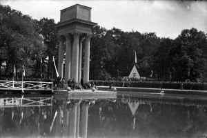 Monument - architektura Adolfa Szyszko-Bohusza