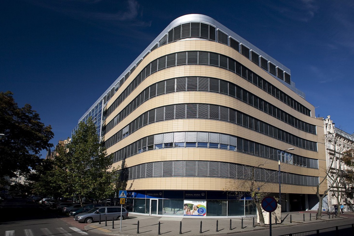 Stratos Office Center, zlokalizowany przy ul. Skorupki 5, dostał zielony certyfikat, Kulczyk Silverstein Properties Stratos Office Center oficjalnie ekologiczny