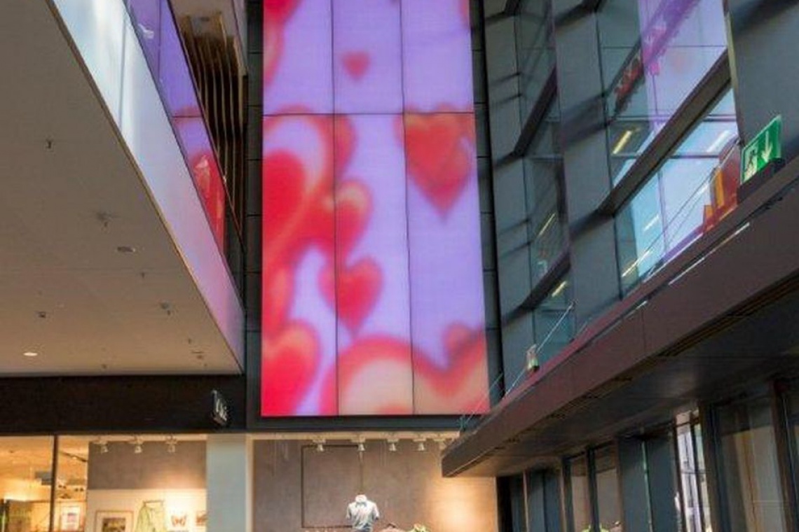 fot. LuminousTextile DresdenMall Największa na świecie tekstylna instalacja oświetleniowa