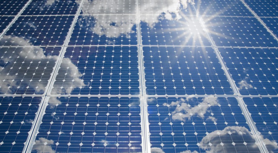 Dach solarny Tesli dostępny w USA w programie najmu