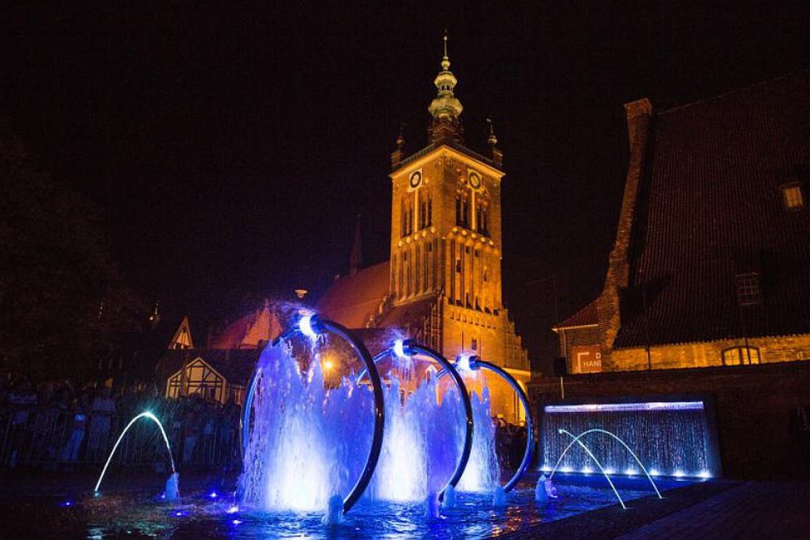 Fontanna na placu im. Jana Heweliusza, fot. Jerzy Pinkas / www.gdansk.pl Zobacz zdjęcia z otwarcia jedynej takiej fontanny w Polsce