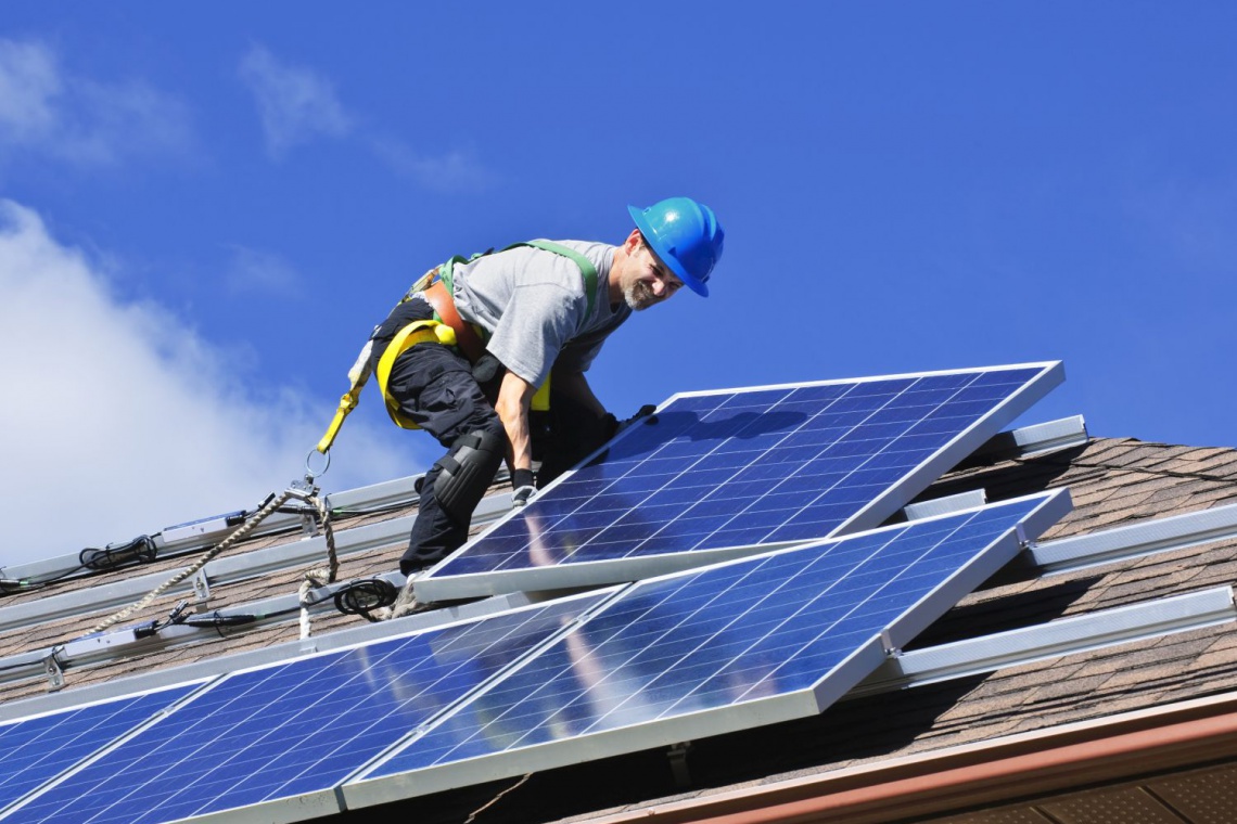 Na panele fotowoltaiczne stawia Szczecin, fot. Fotolia Szczecin chce być eko i stawia na energię odnawialną