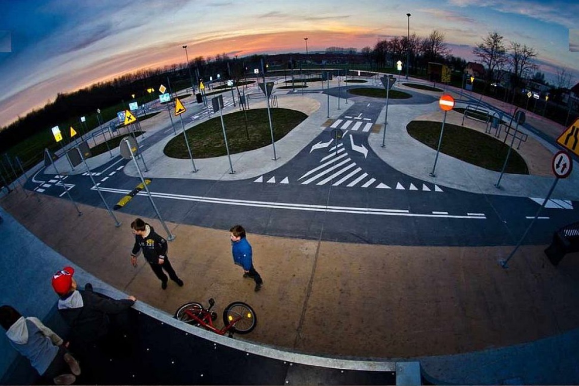 Strefa Aktywnej Rekreacji – budowa Skateparku i Miasteczka Ruchu Drogowego w Żorach, fot. slaskie.pl Skatepark i Miasteczko Ruchu Drogowego to jedyny taki obiekt w regionie