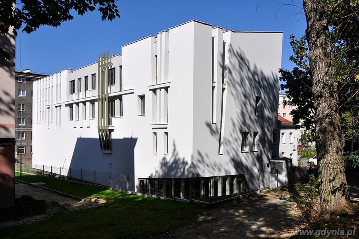 Szkoła muzyczna w Gdyni im. Z. Noskowskiego po modernizacji, fot. gdynia.pl Bryła szkoły muzycznej inspirowana wyglądem klawiatury