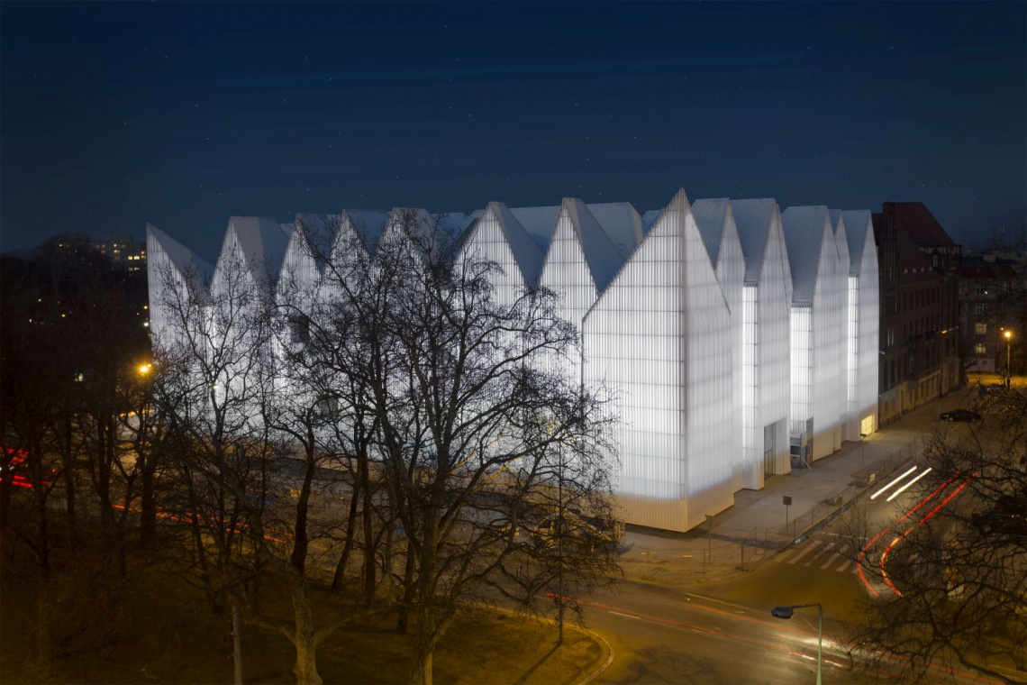 Nowy gmach Filharmonii Filharmonia im. M. Karłowicza w Szczecinie, fot. Osram Futurystyczny gmach Filharmonii im. M. Karłowicza w Szczecinie z niezwykłą iluminacją