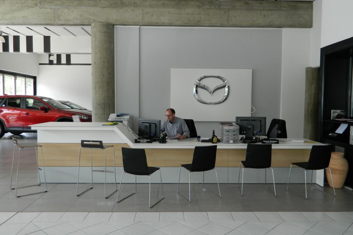 Otomi dla Mazdy – zoom na design, fot. Mazda Otomi dla Mazdy: Salon samochodowy może być designerski