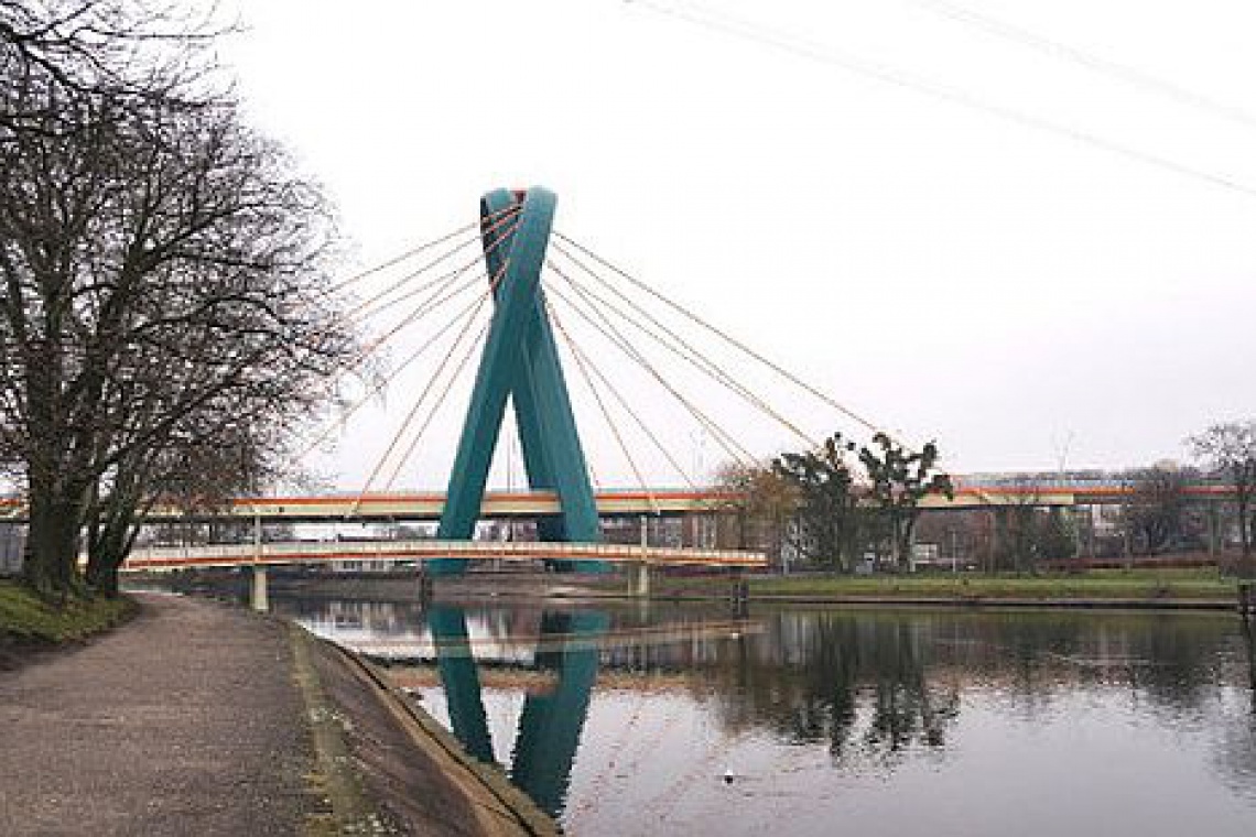Kładka pieszo-rowerowa w Bydgoszczy przy Moście Uniwersyteckim, fot. Bydgoszcz.pl Kładkę pieszo-rowerową zaprojektowała firma Butoh - czas na budowę