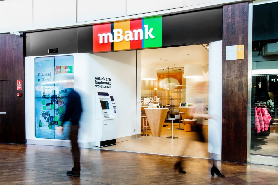 nowy koncept mBank, ARS Retail Shopfitting (1).jpg Interaktywny, butikowy koncept mBanku według projektu ARS Retail+Shopfitting
