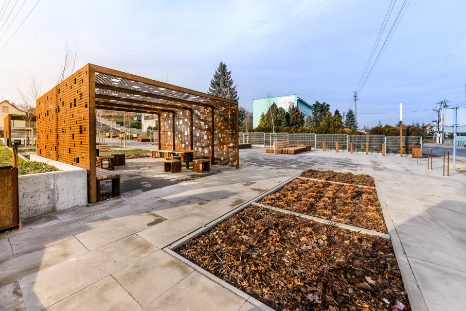 Plac Góra Puławska, projekt i fot. 3XA Architekci Najlepsza przestrzeń publiczna? Te realizacje walczą w konkursie Property Design Awards 2019