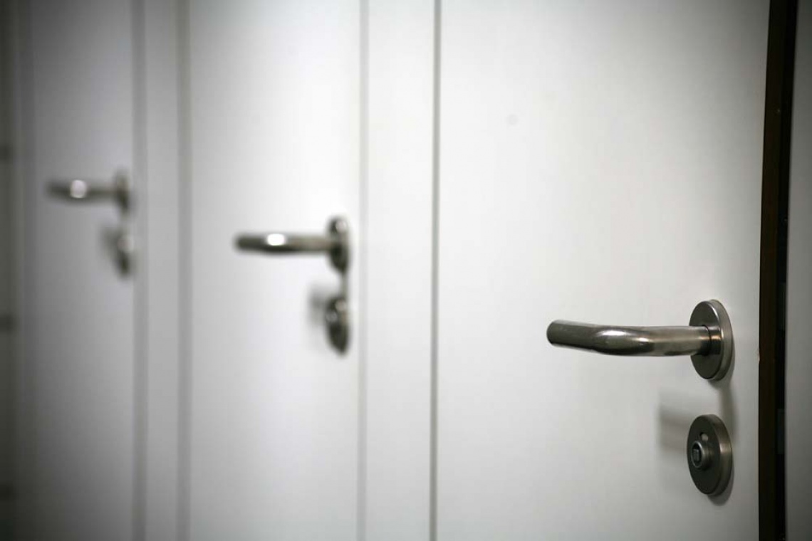 Klamki antyseptyczne Bezpieczeństwo priorytetem w projektowaniu wnętrz
