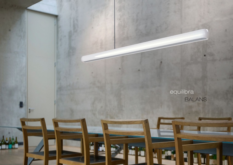 lampa Equilibra Balans Fot. Aquaform Red Dot Design Award dla projektu Equilibra Balans Piotra Jagiełłowicza