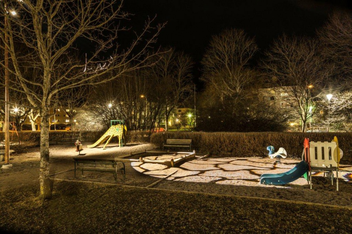Uppsala po instalacji oświetlenia Philips LED Najnowsza technologia LED na szwedzkim placu zabaw