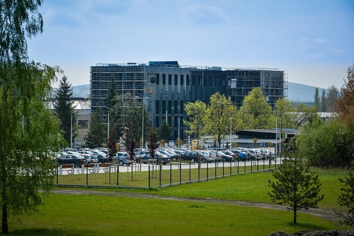 Trwa budowa Zespołu Inkubatorów KPT, Energetycznego Centrum Nauki oraz hal przemysłowych, fot. Kielecki Park Technologiczny Inwestycja w Kieleckim Parku Technologicznym na finiszu