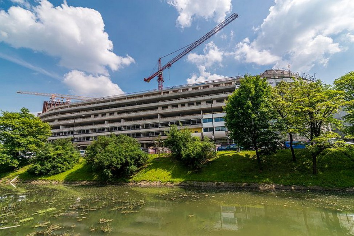 Betonowa konstrukcja OVO Wrocław łącznie z dachem jest już gotowa, fot. Maciej Lulko OVO Wrocław projektu Gottesman-Szmelcman Architecture urósł ponad 20 metrów