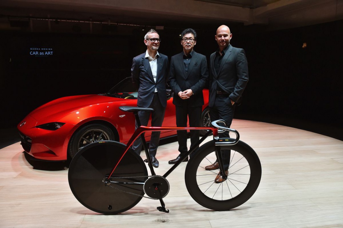 fot. Stefania D'Alessandro/Getty Images for Mazda Motor Co. Rower i sofa - Mazda pochwaliła się projektami nowoczesnych przedmiotów