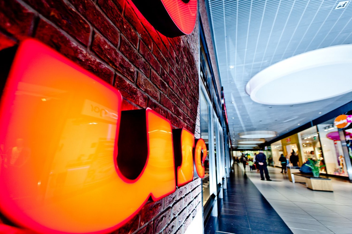 Galeria Veneda, fot. Echo Investment Neonowe barwy Galerii Veneda projektu Mąka Sojka Architekci