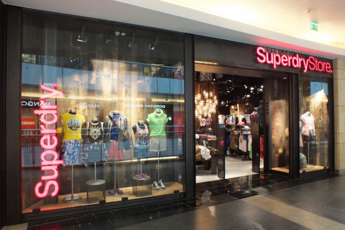 Superdry w Złotych Tarasach - najbardziej gorące otwarcie tego roku Zobacz nowe marki handlowe w Polsce