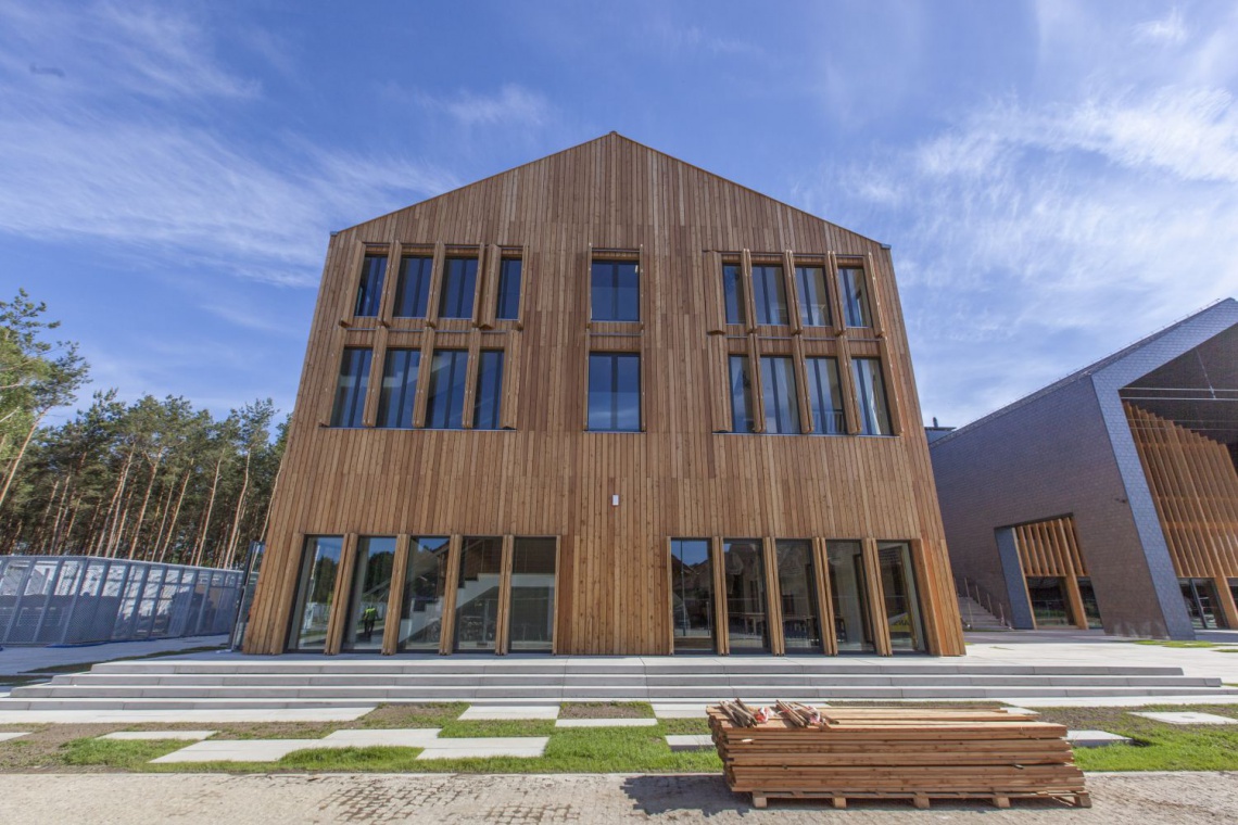 Centrum kulturalno-rekreacyjne w Muzeum Wsi Mazowieckiej w Sierpcu, fot. Skanska Centrum dla kultury i rekreacji w Sierpcu - oryginalna architektura i wyjątkowy klimat