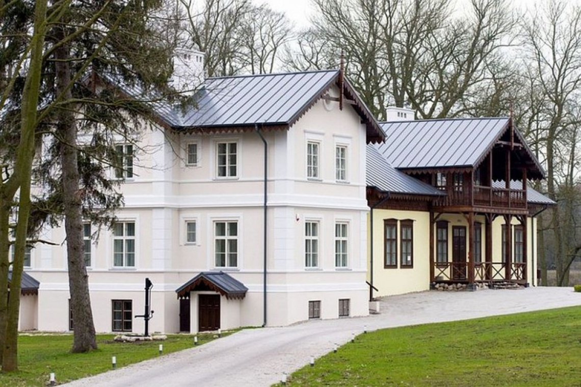 Dwór w Kłóbce, fot. kujawsko-pomorskie.pl Kujawsko-Pomorskie wręcza medale za ochronę zabytków