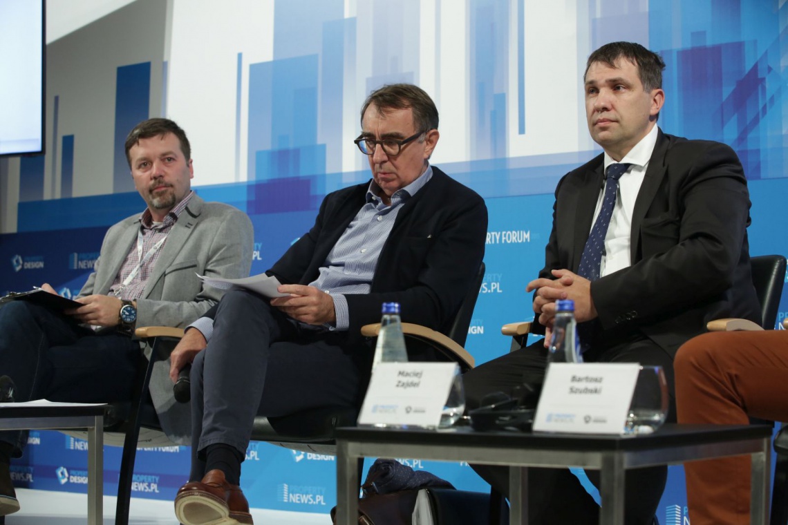 Paneliści sesji "Architektura – Monokultura zabija", Property Forum 2015 Ulice handlowe pełnią funkcje miastotwórcze - tego brakuje Polsce