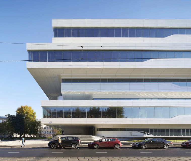 Niezwykły biurowiec - Dominium Office Building w Moskwie, projekt Zahy Hadid, fot. Hufton & Crow 10 najlepszych budynków Zahy Hadid