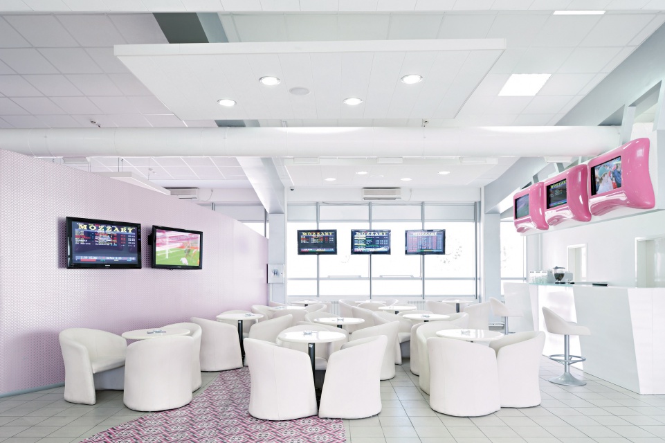 Game Room Axiom Canopy, fot. Armstrong Biel króluje we wnętrzach publicznych i komercyjnych