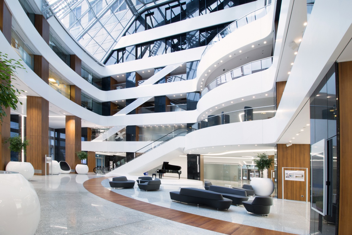 Warsaw Trade Tower, projekt APA Wojciechowski, fot. Piotr Walc Atrium Warsaw Trade Tower nie do poznania, dzięki APA Wojciechowski