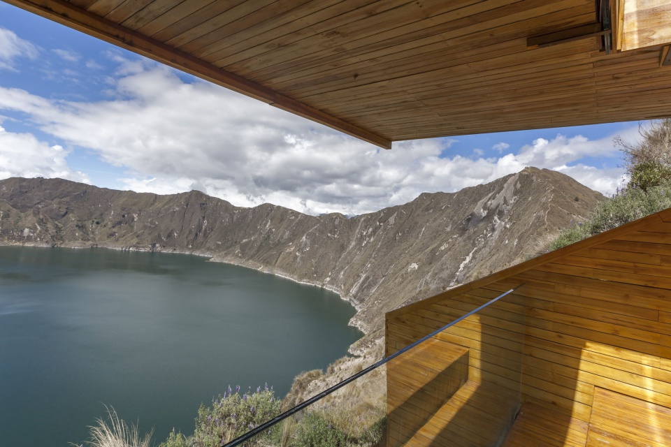 taras widokowy Quilotoa Shalalá Overlook, fot. Daniel Moreno Flores, Federico Kulekdjian Niezwykły taras widokowy na wulkanie - Quilotoa Shalalá Overlook