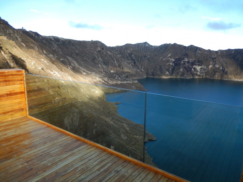taras widokowy Quilotoa Shalalá Overlook, fot. Javier Mera Niezwykły taras widokowy na wulkanie - Quilotoa Shalalá Overlook