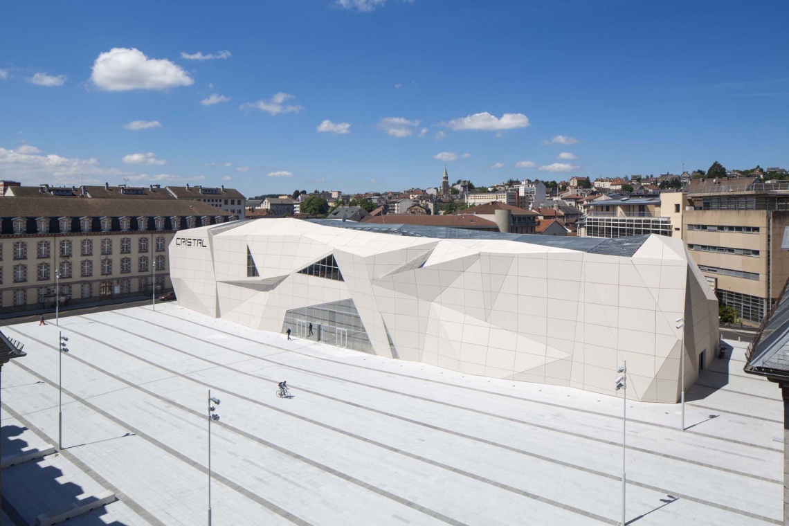Kino Le Cristal, fot. Hervé Abbadie, Lineaire A Geometryczna bryła kina według francuskich architektów
