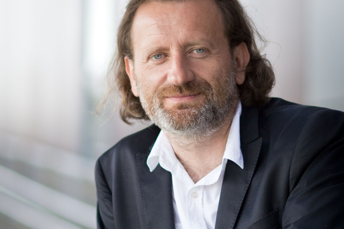 Jan Kubec, RAr-2 Laboratorium Architektury Centrum Nauki Kopernik - kopernikański przewrót w architekturze