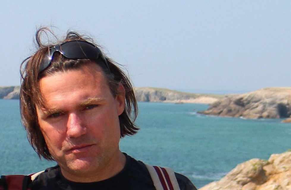 fot. Rafał Wiktor Mroczkowski ukończył studia na Politechnice Poznańskiej w 1996 roku, a następnie Ecole d’Architecture Paris Villemin w Paryżu. Związany przede wszystkim z Poznaniem. Specjalista w zakresie projektowania obiektów mieszkalnych, hotelowych, biurowych i użyteczności publicznej.Karierę rozpoczął współpracując z poznańskimi architektami Maciejem Jakubowskim i Przemysławem Cieślakiem oraz z agencją reklamową JUST. Od 1997 roku prowadzi własne biuro architektoniczne. TOP 15 najciekawszych architektów z Poznania